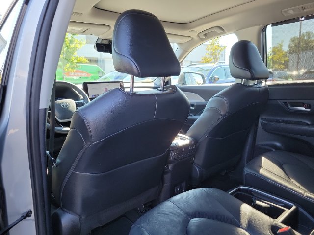 Used 2024 Toyota Grand Highlander AWD image 14