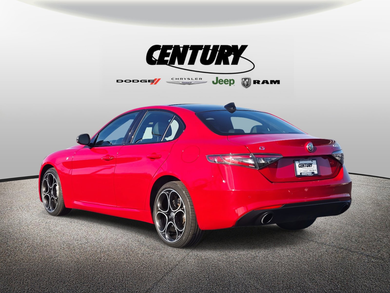 Used 2024 Alfa Romeo Giulia Ti image 6