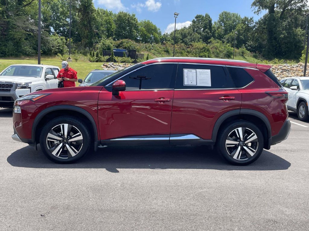 Used 2023 Nissan Rogue Platinum FWD image 6