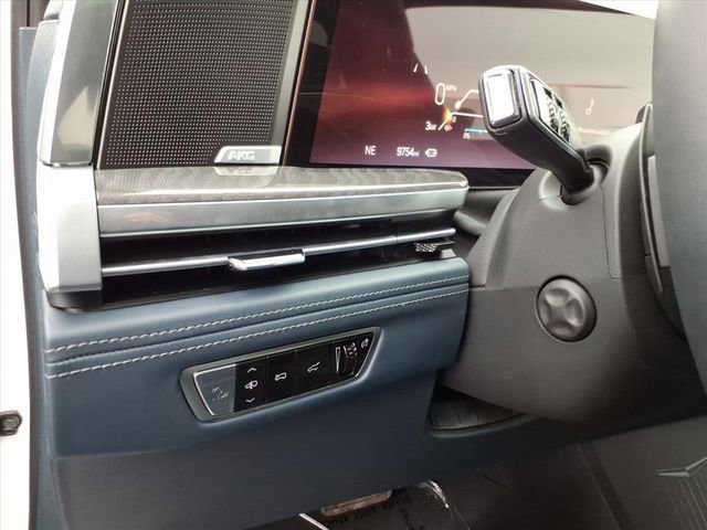 Certified 2025 Cadillac Escalade IQ Luxury 2 w/ LPO, Radiant Package image 29