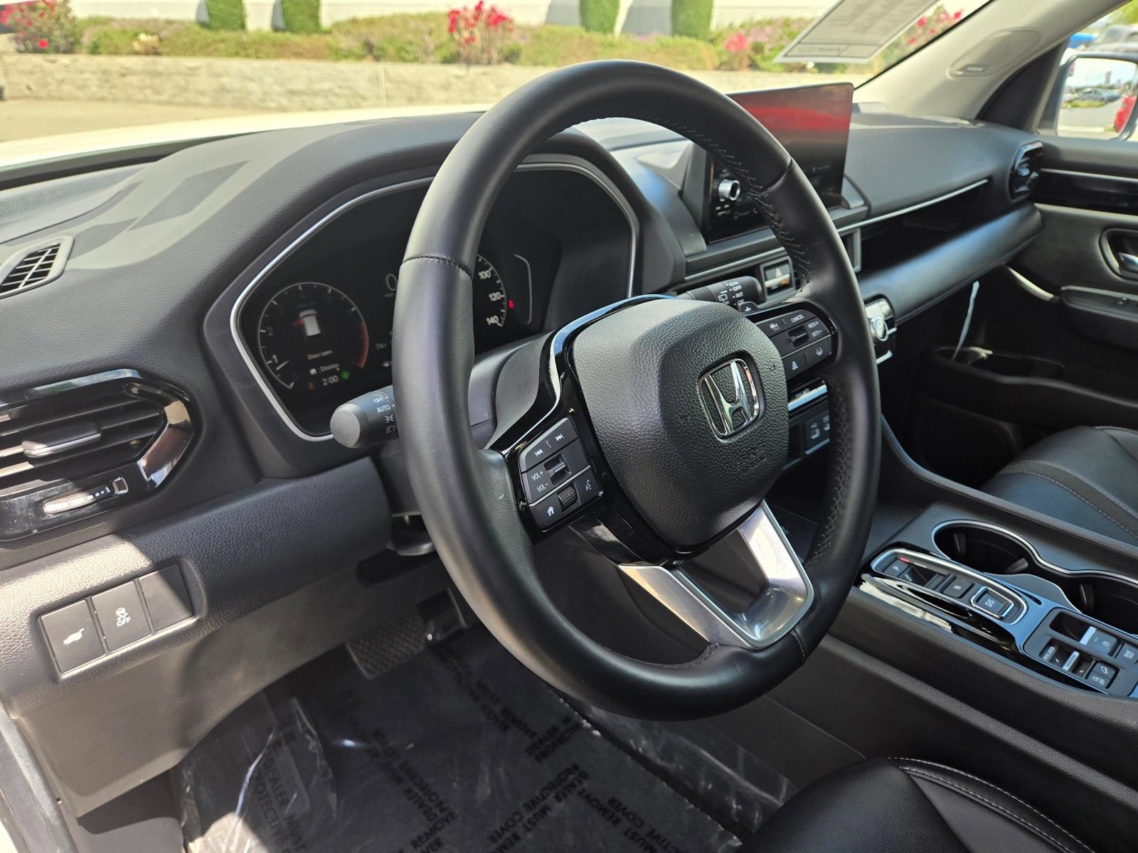 Certified 2025 Honda Pilot Touring image 13