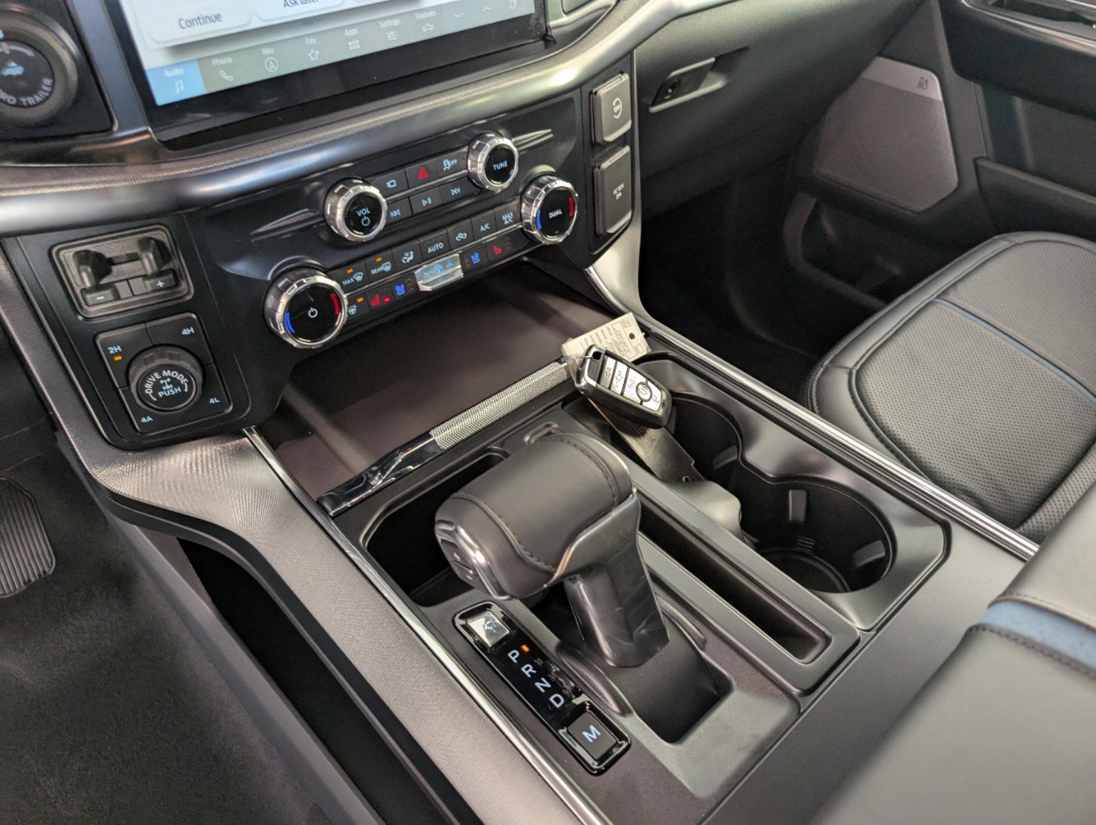 New 2025 Ford F150 Platinum w/ FX4 Off-Road Package image 16