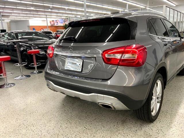 Used 2018 Mercedes-Benz GLA 250 4MATIC image 39