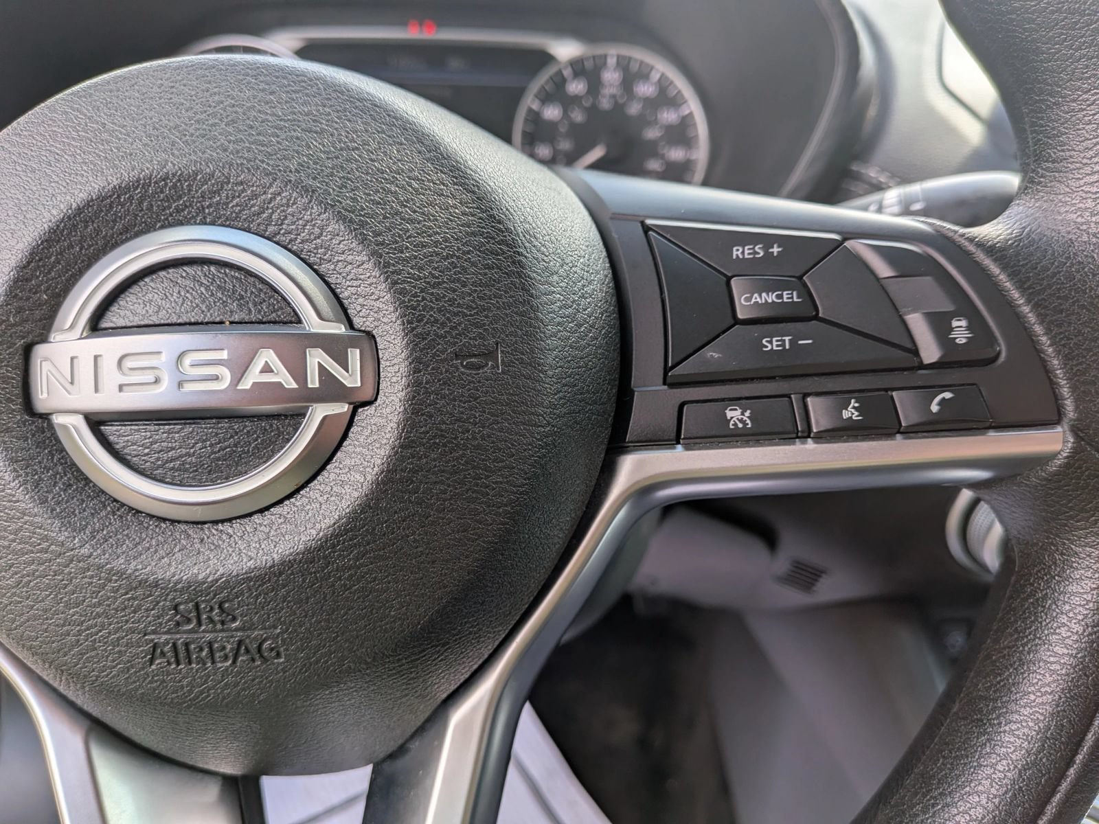 Used 2024 Nissan Sentra SV FWD image 40