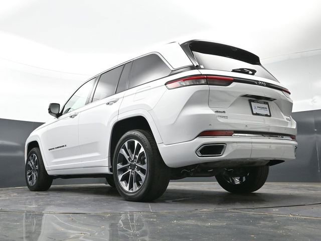 Used 2023 Jeep Grand Cherokee Overland w/ Luxury Tech Group IV AWD/4WD image 50