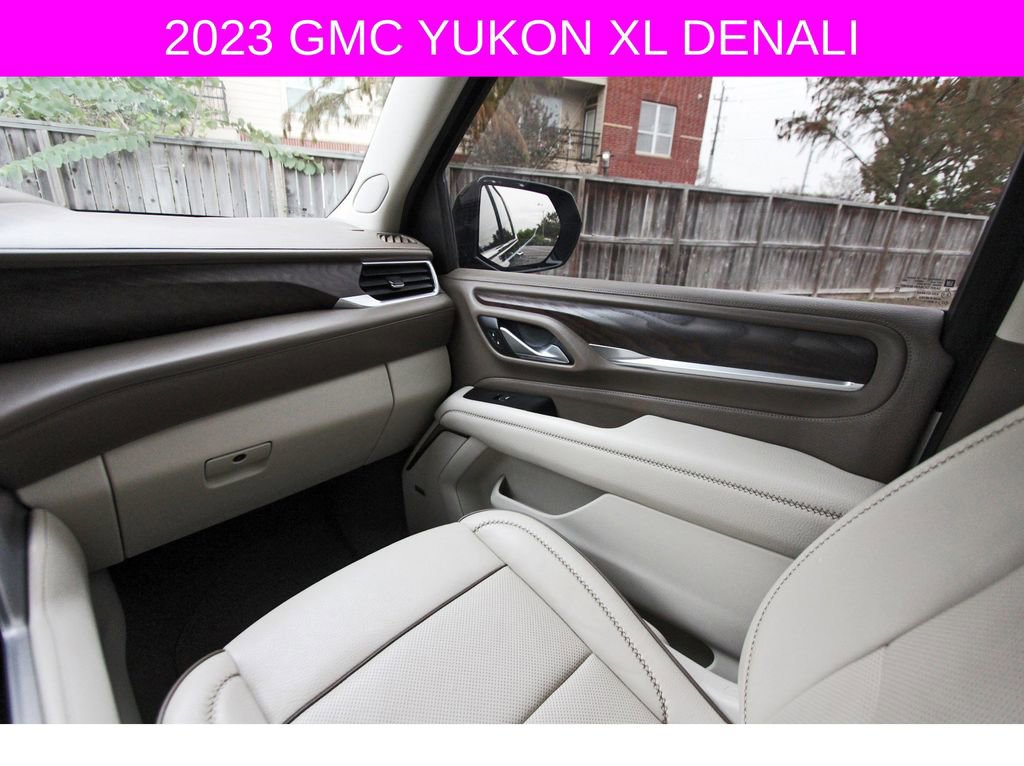 Used 2023 GMC Yukon XL Denali image 11
