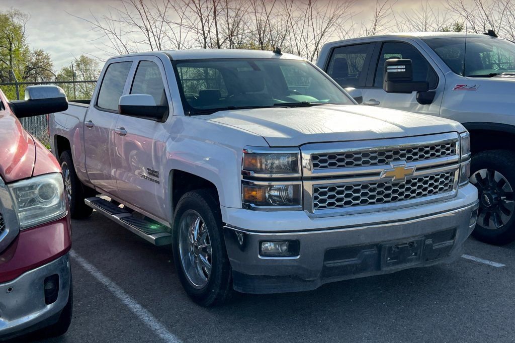 Used 2014 Chevrolet Silverado 1500 LT w/ Texas Edition, 1LT Trim RWD image 2