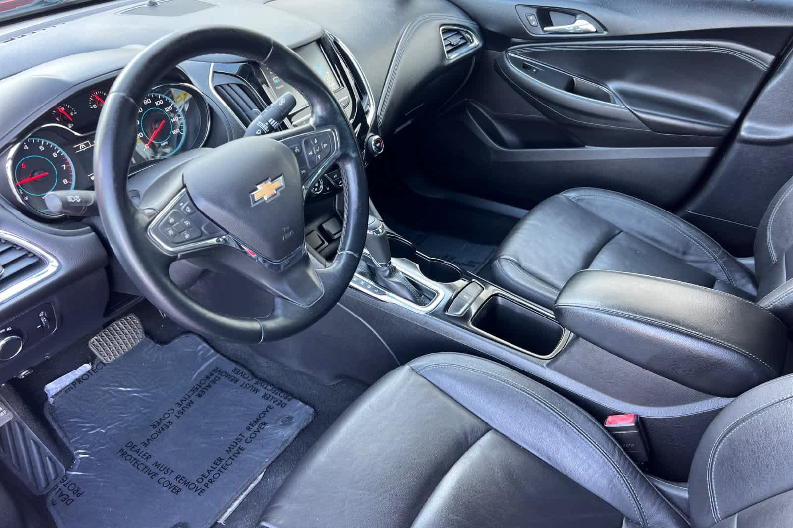 Used 2018 Chevrolet Cruze Premier FWD image 11