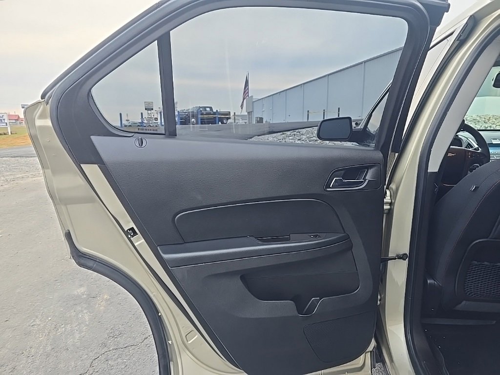 Used 2015 Chevrolet Equinox LS image 17