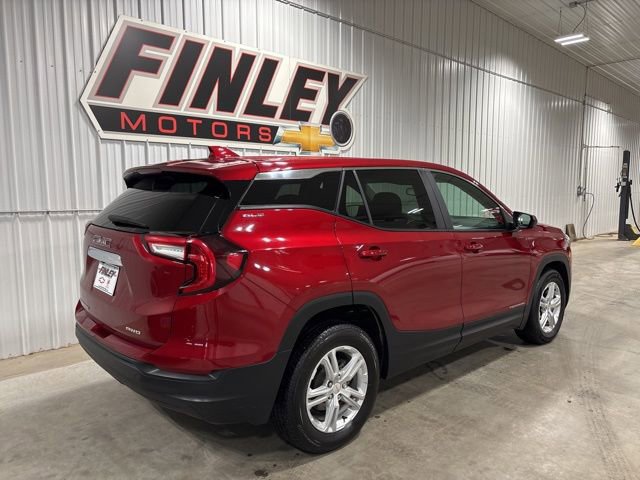 Used 2024 GMC Terrain SLE image 13