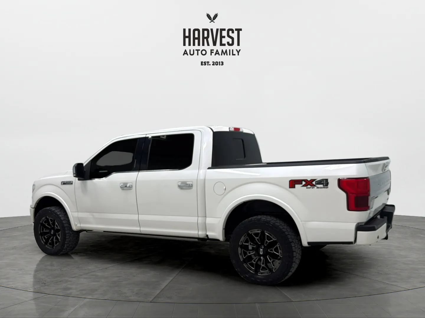 Used 2019 Ford F150 Platinum w/ Equipment Group 701A Luxury AWD/4WD image 3