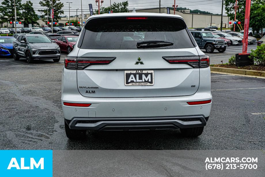 Used 2025 Mitsubishi Outlander SE FWD image 11