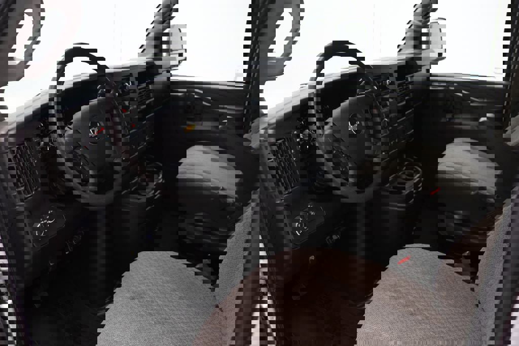 Used 2018 Chevrolet Express 3500 LT w/ LT Preferred Equipment Group image 11