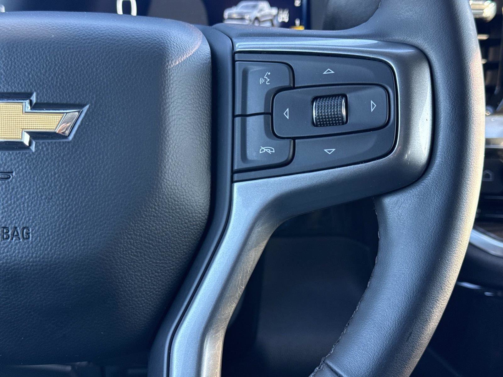 Used 2023 Chevrolet Silverado 1500 LT image 6