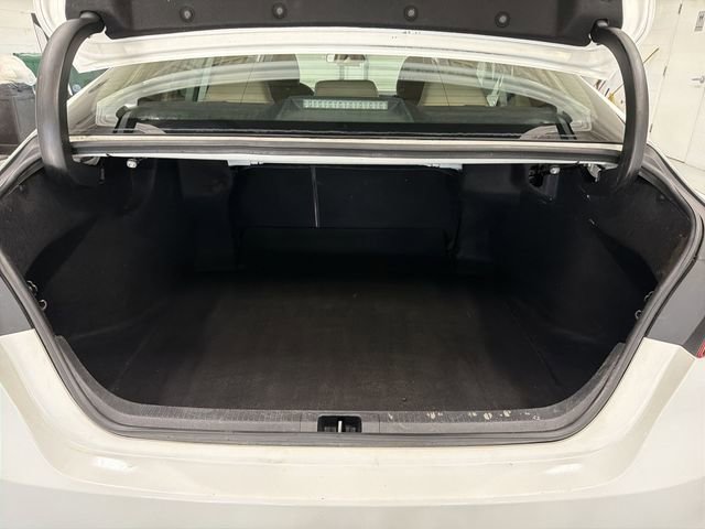 Used 2019 Toyota Camry LE image 15
