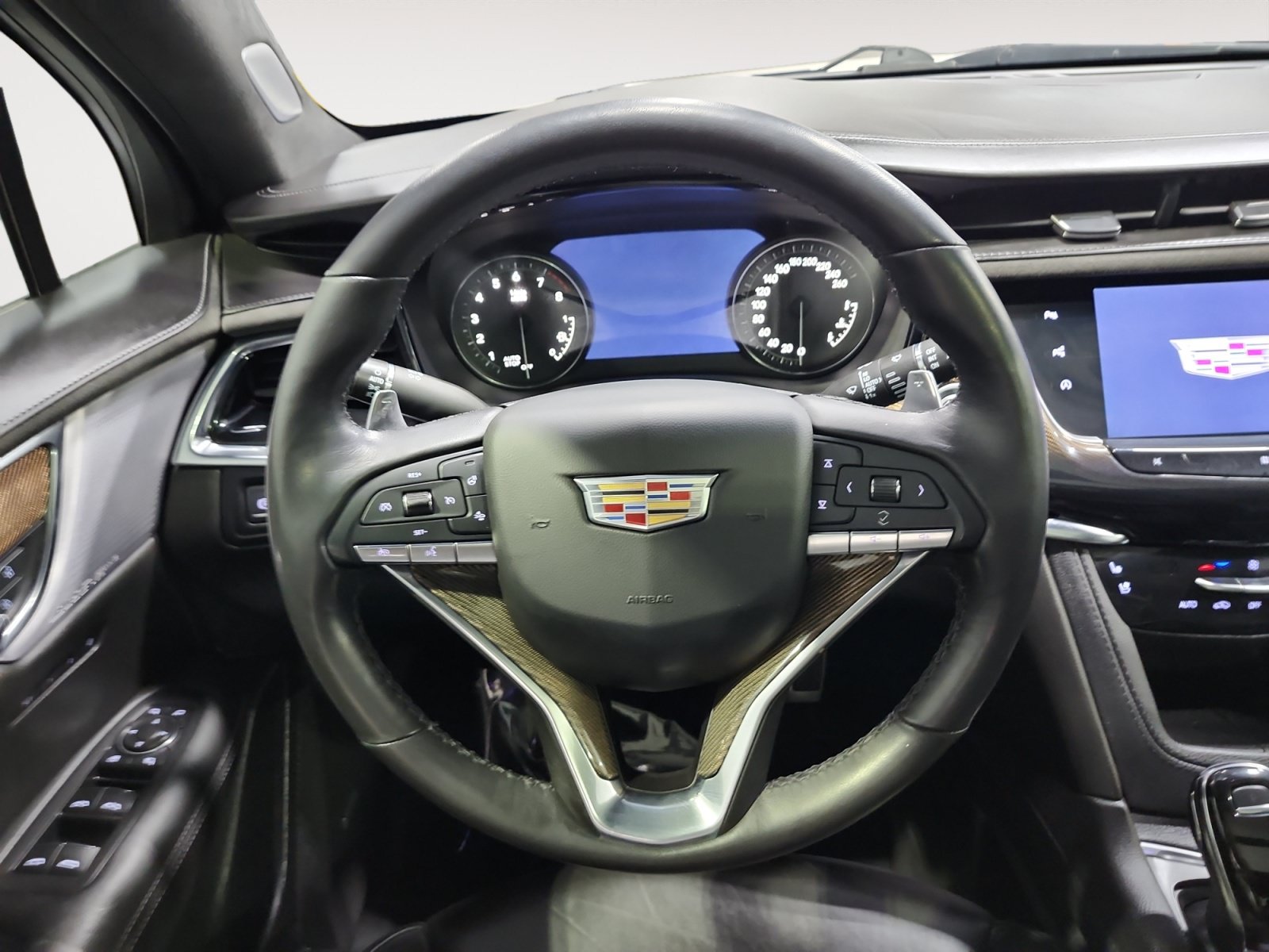 Used 2020 Cadillac XT6 Sport w/ Platinum Package AWD/4WD image 12