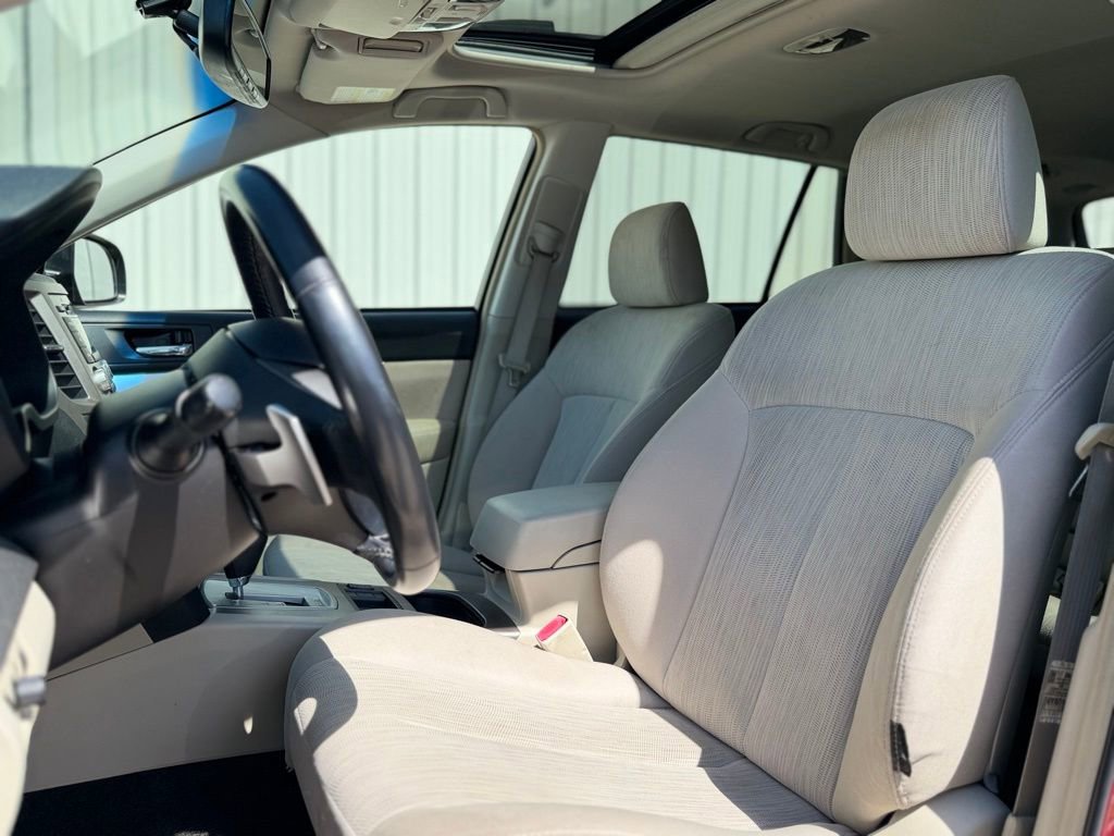Used 2013 Subaru Outback 2.5i Premium AWD/4WD image 15