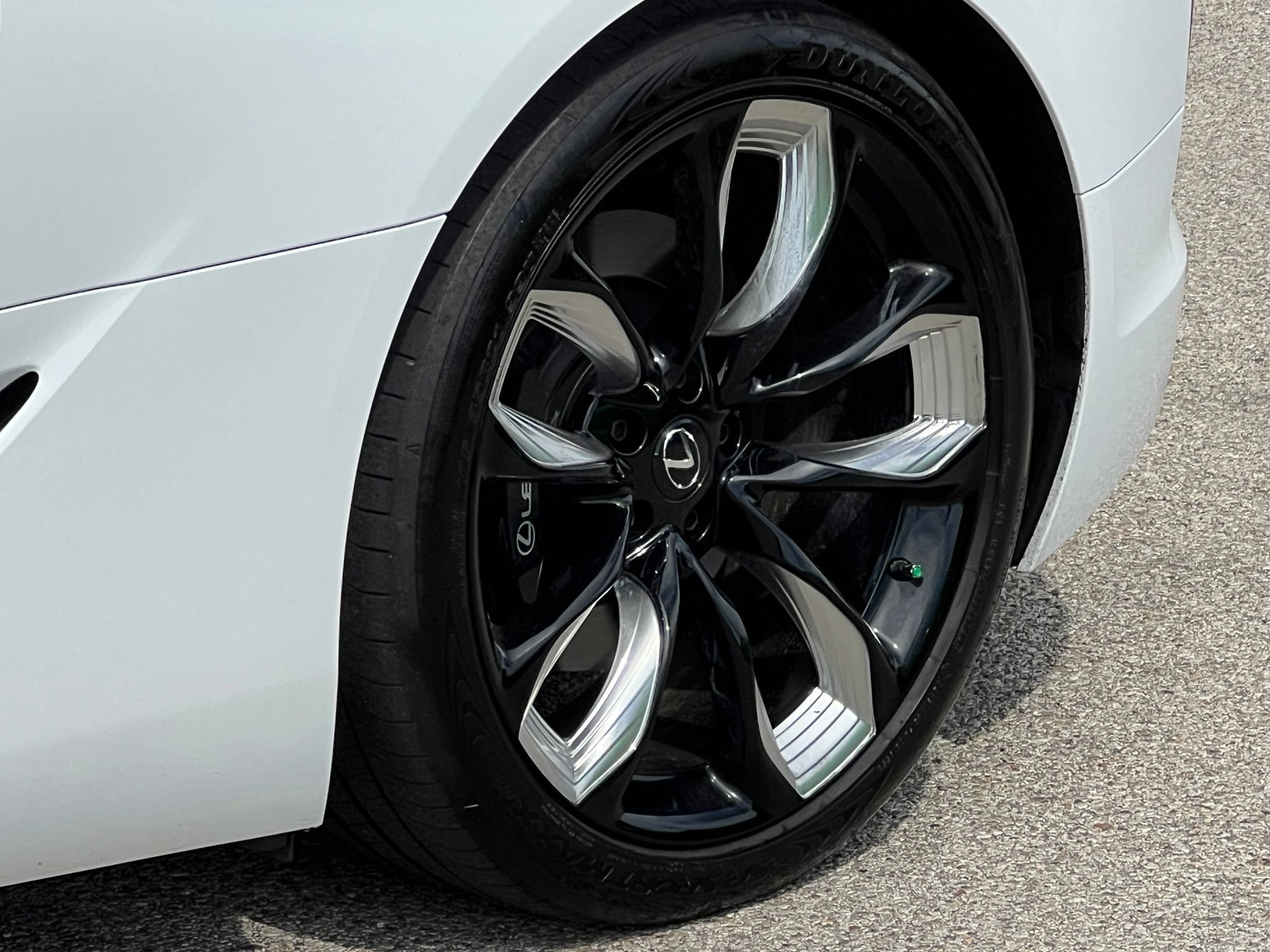 Used 2025 Lexus LC 500 Convertible w/ Touring Package RWD image 18