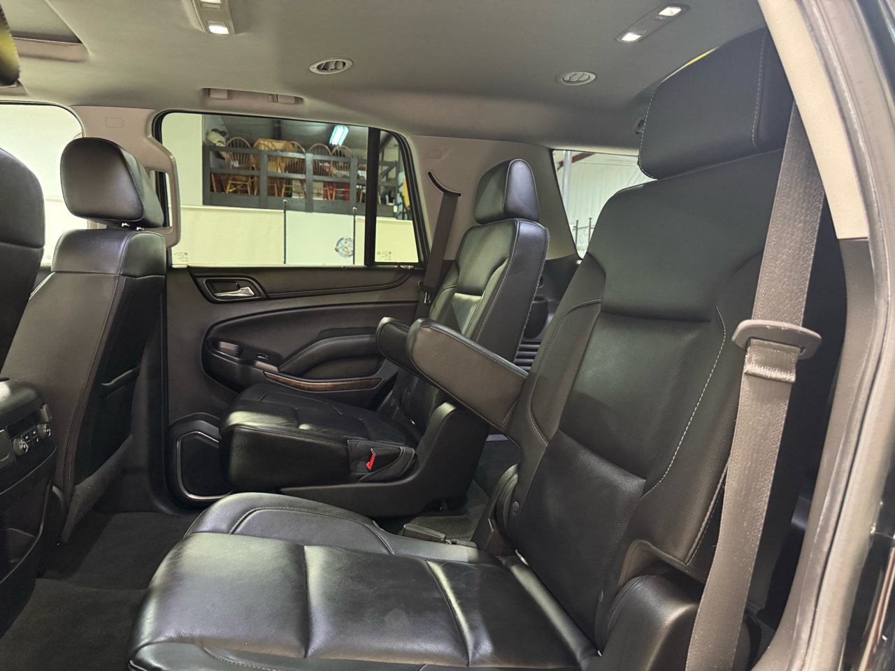 Used 2018 Chevrolet Tahoe LT w/ Luxury Package image 11