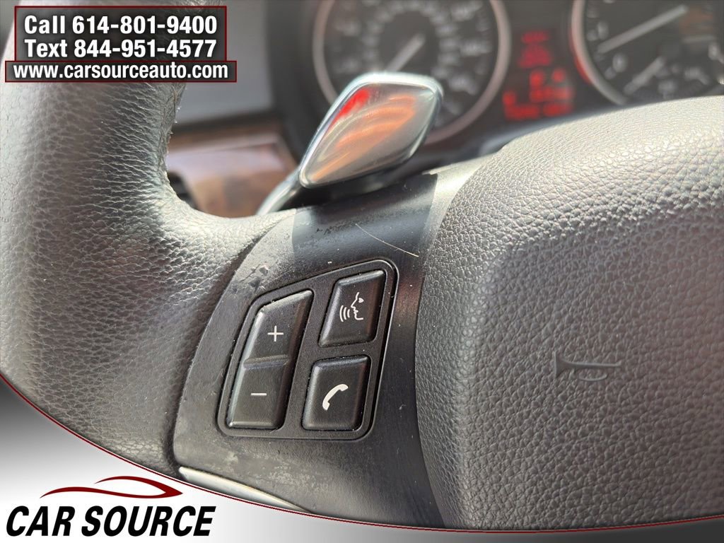 Used 2010 BMW 335i Convertible image 12