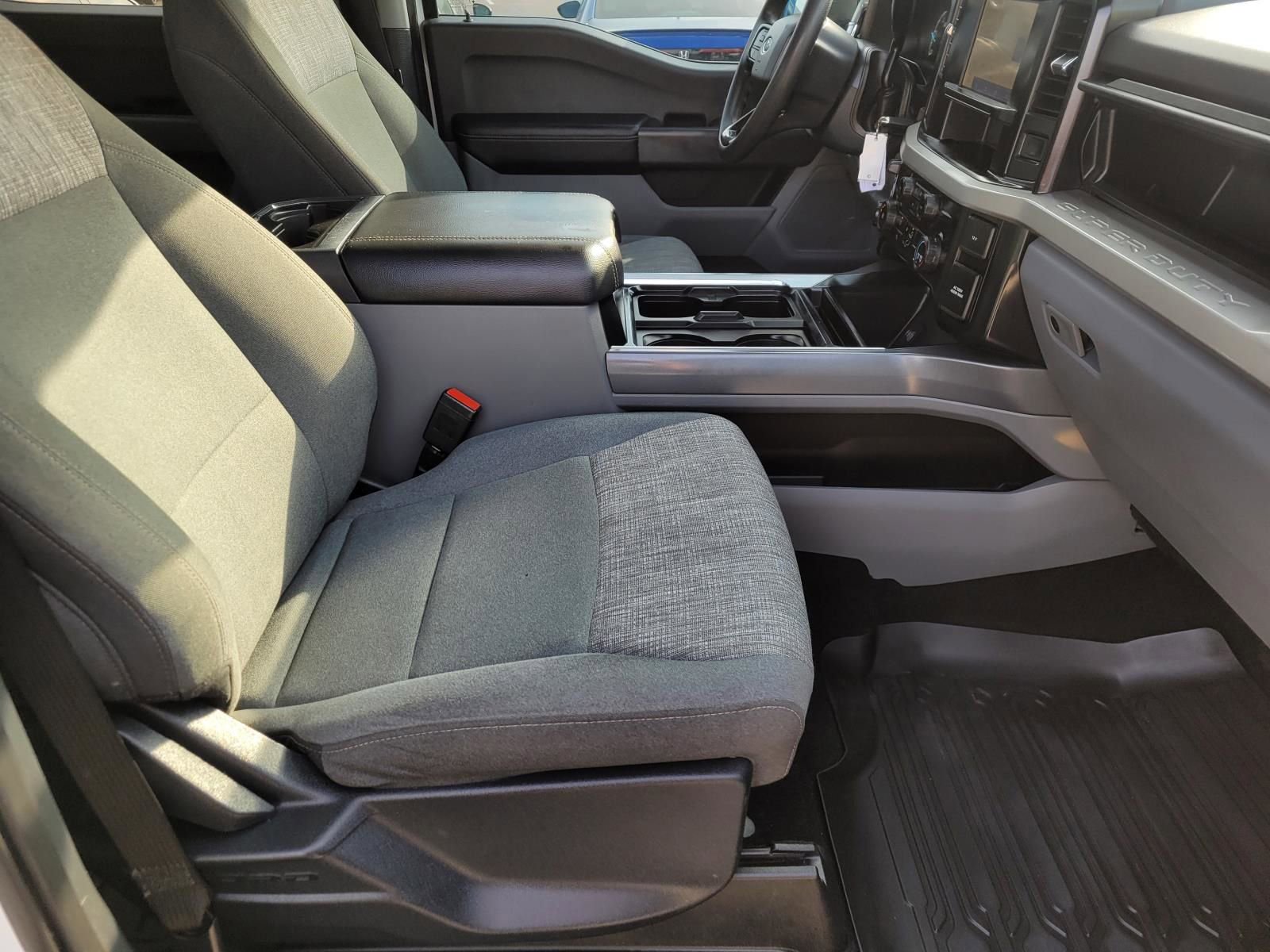 Used 2023 Ford F250 XLT w/ FX4 Off-Road Package image 11