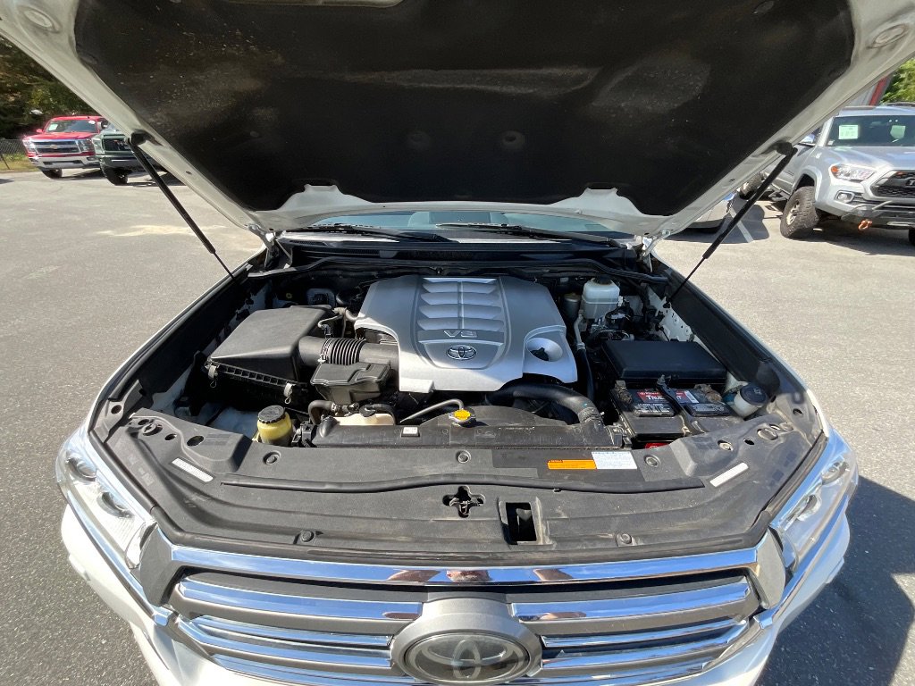 Used 2016 Toyota Land Cruiser image 55