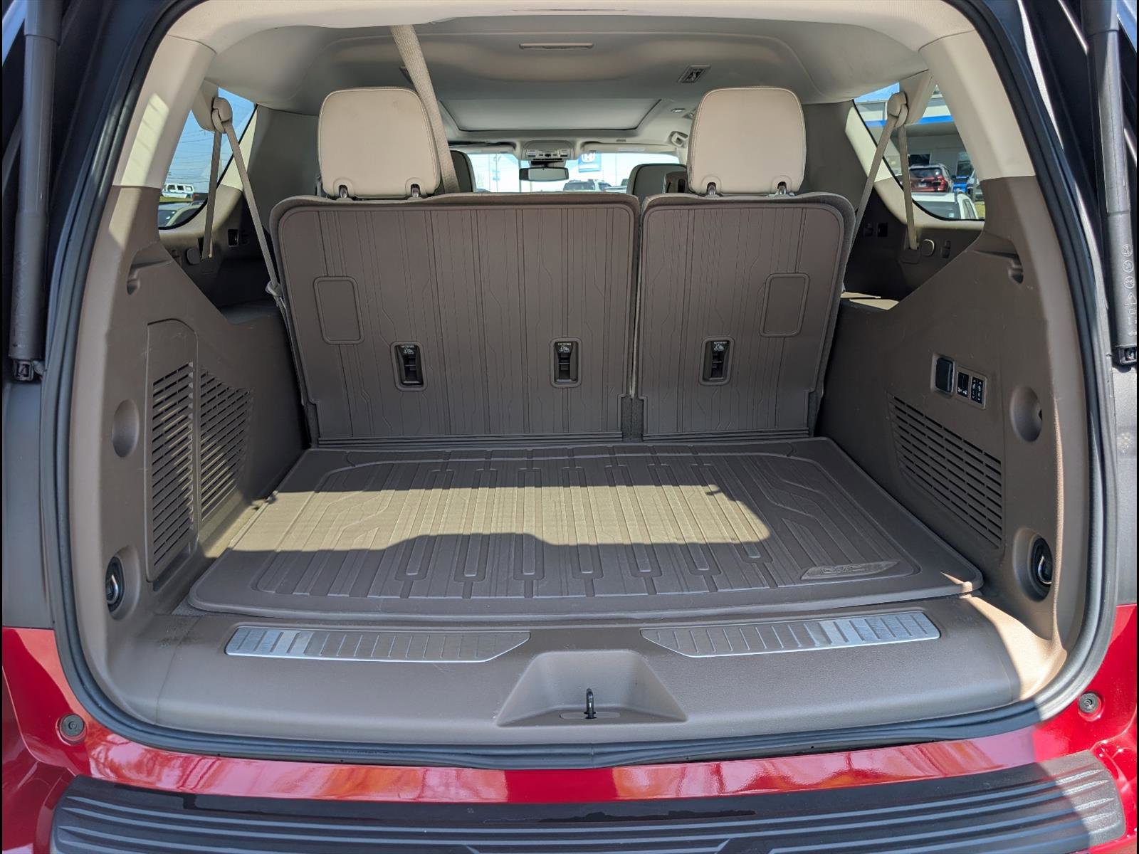Used 2024 GMC Yukon XL Denali w/ LPO, Floor Liner Package image 20
