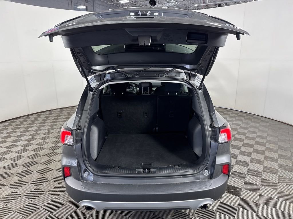 Certified 2022 Ford Escape SE w/ Cold Weather Package image 9