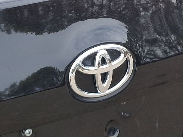 Used 2015 Toyota Corolla LE image 36