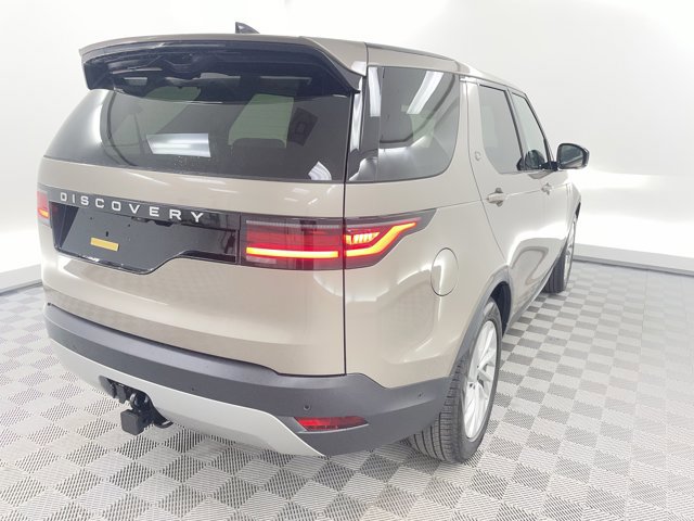 New 2026 Land Rover Discovery S image 5