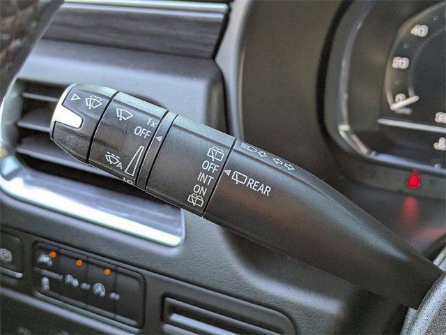 Used 2023 GMC Yukon SLT image 29