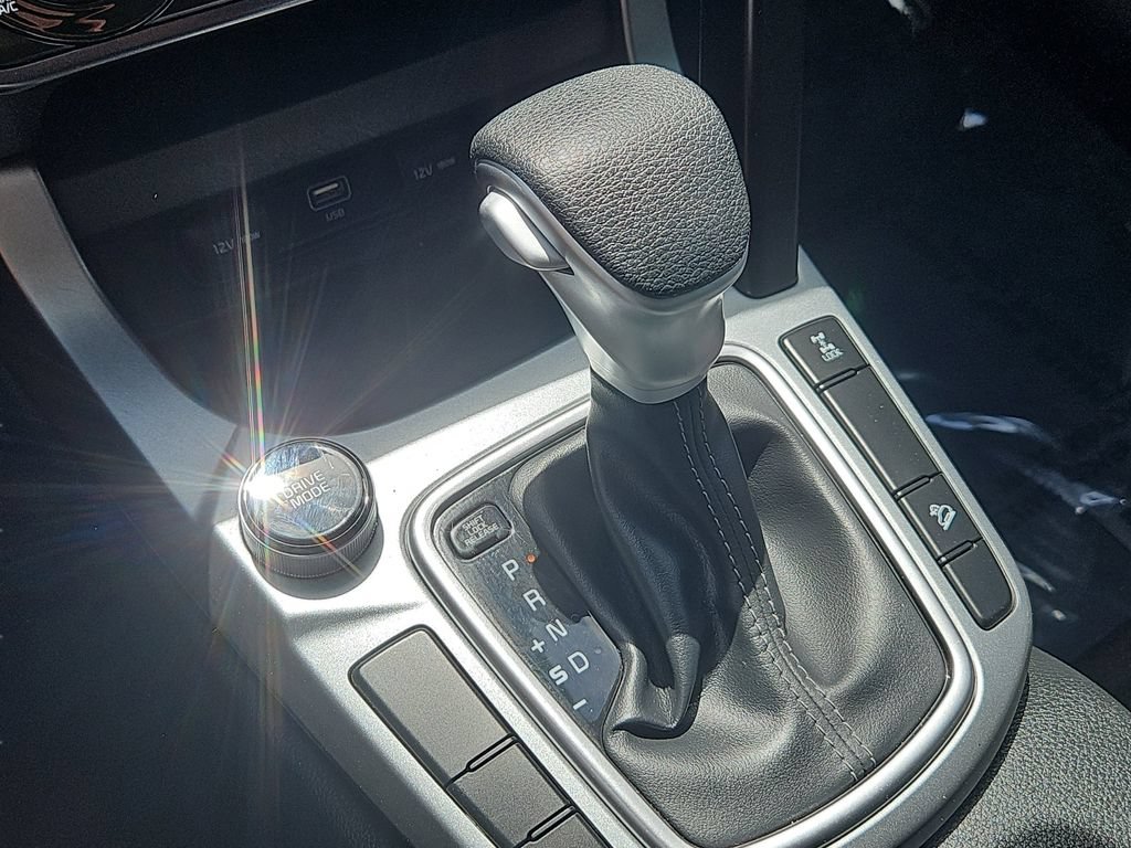 Certified 2025 Kia Seltos LX AWD/4WD image 22
