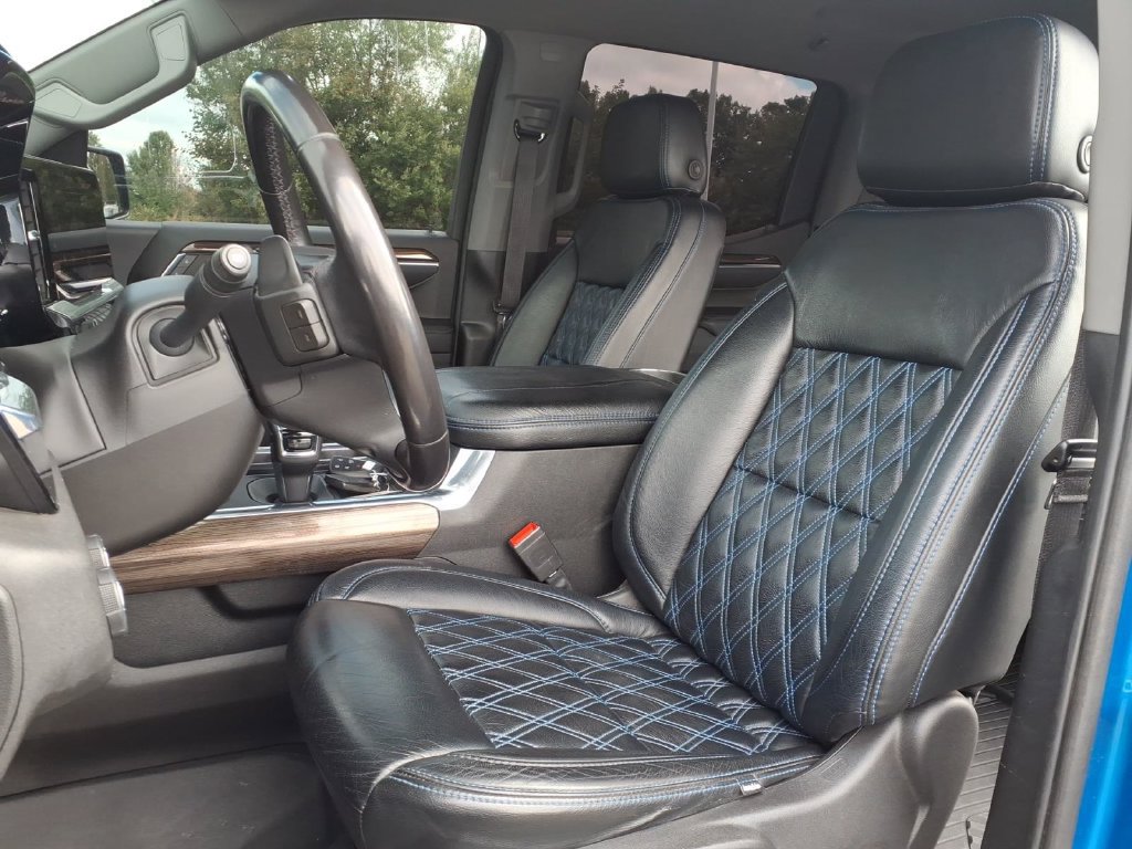 Used 2023 Chevrolet Silverado 1500 RST AWD/4WD image 16