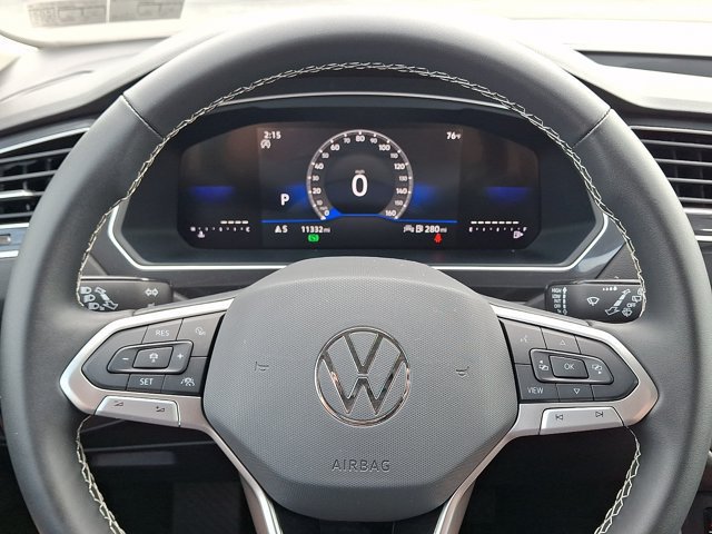 Used 2024 Volkswagen Tiguan SE FWD image 23