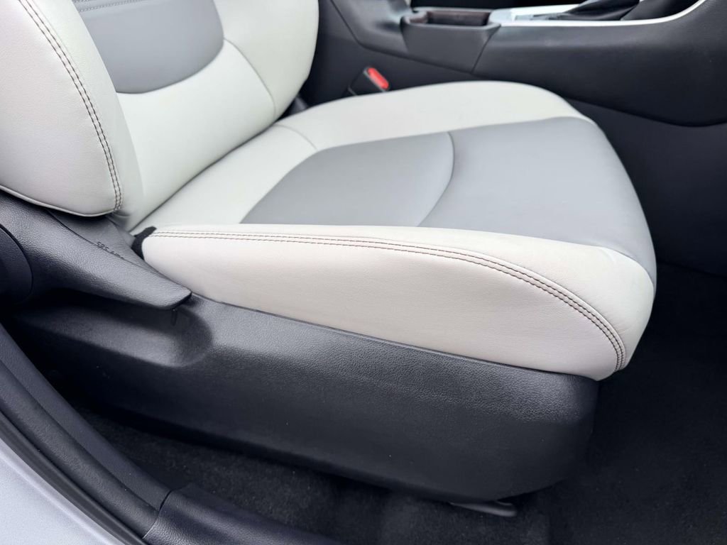 Certified 2021 Toyota RAV4 Limited image 12