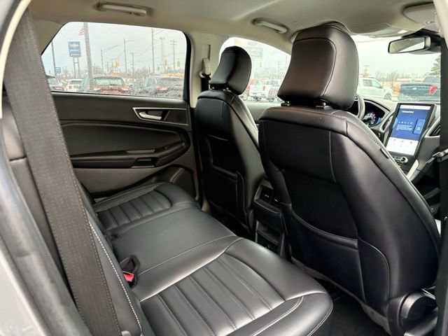 Used 2024 Ford Edge SEL image 16