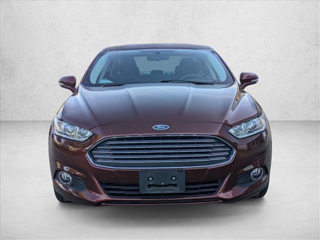 Used 2016 Ford Fusion SE FWD image 2