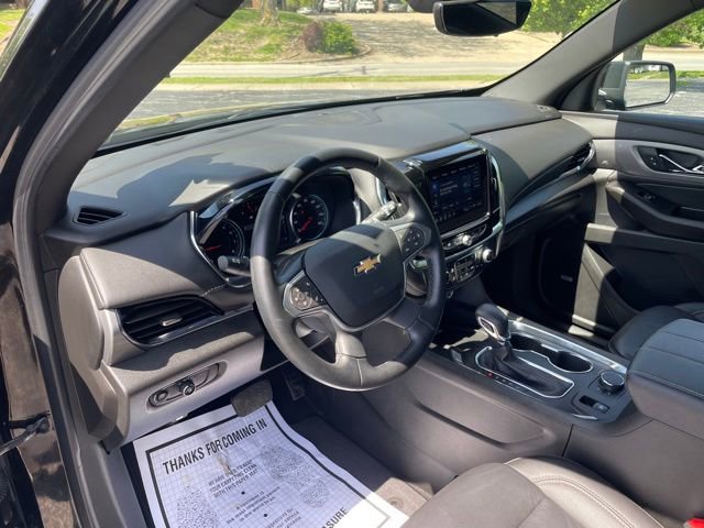 Used 2023 Chevrolet Traverse LT w/ LT Premium Package FWD image 14