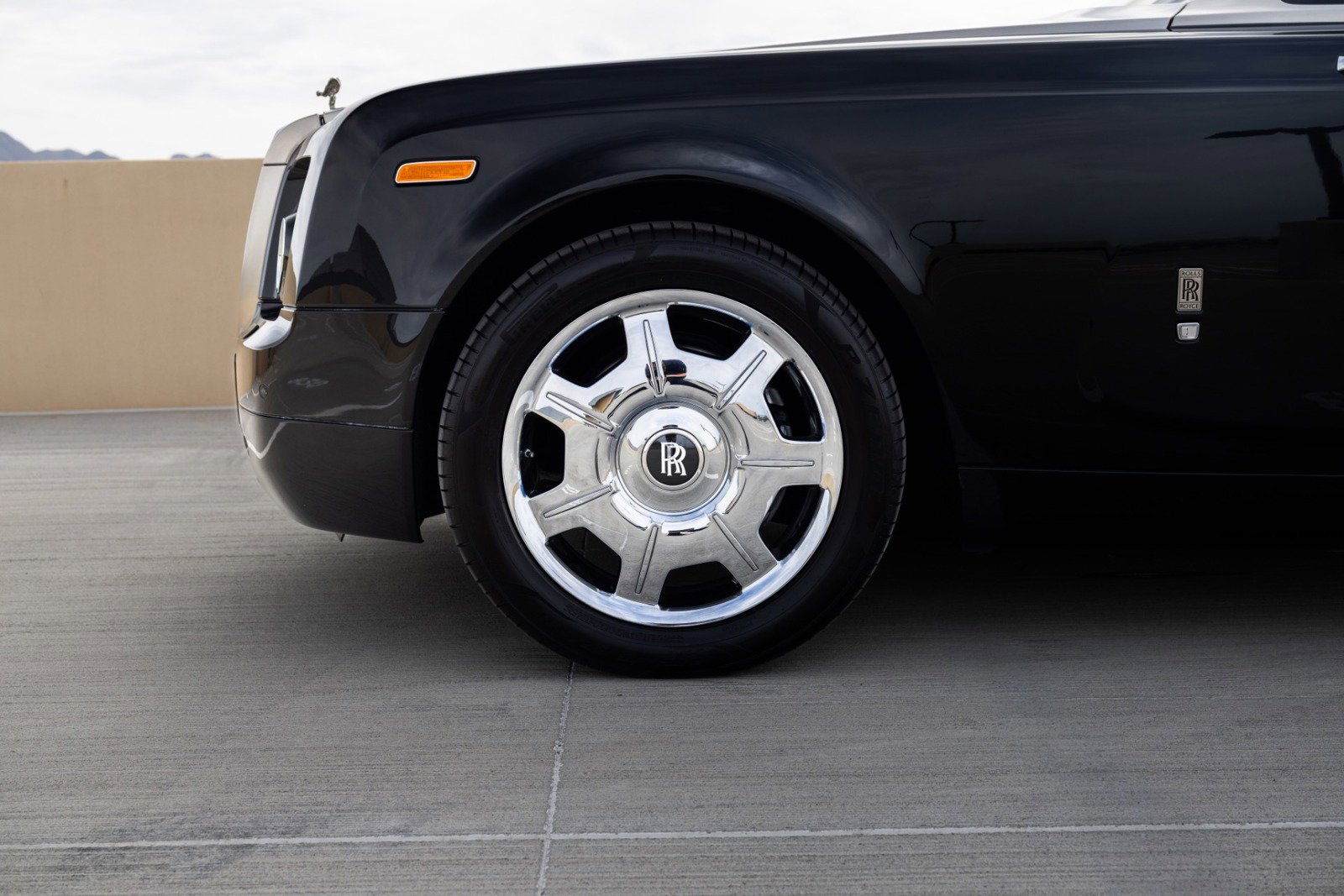 Used 2009 Rolls-Royce Phantom Drophead Coupe RWD image 13