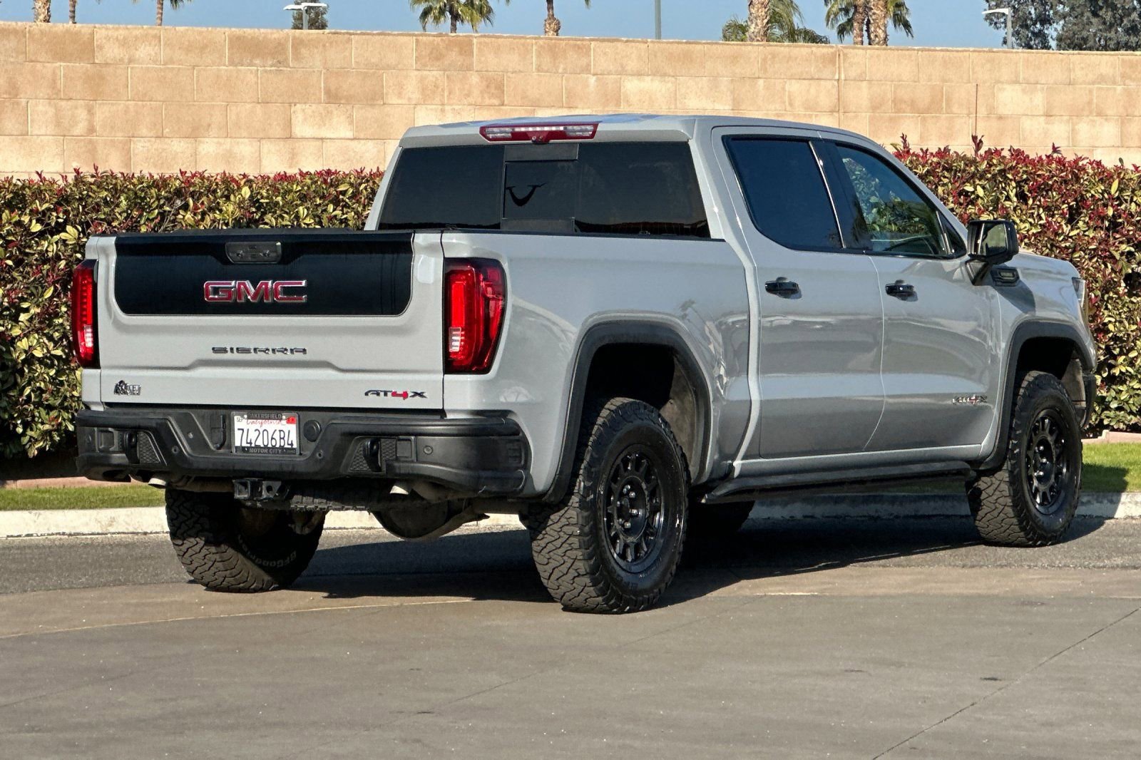 Certified 2024 GMC Sierra 1500 AT4X w/ AT4X AEV Edition image 4