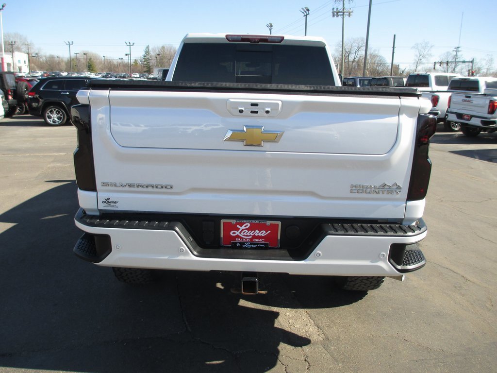 Used 2022 Chevrolet Silverado 2500 High Country w/ Z71 Off-Road Package image 6