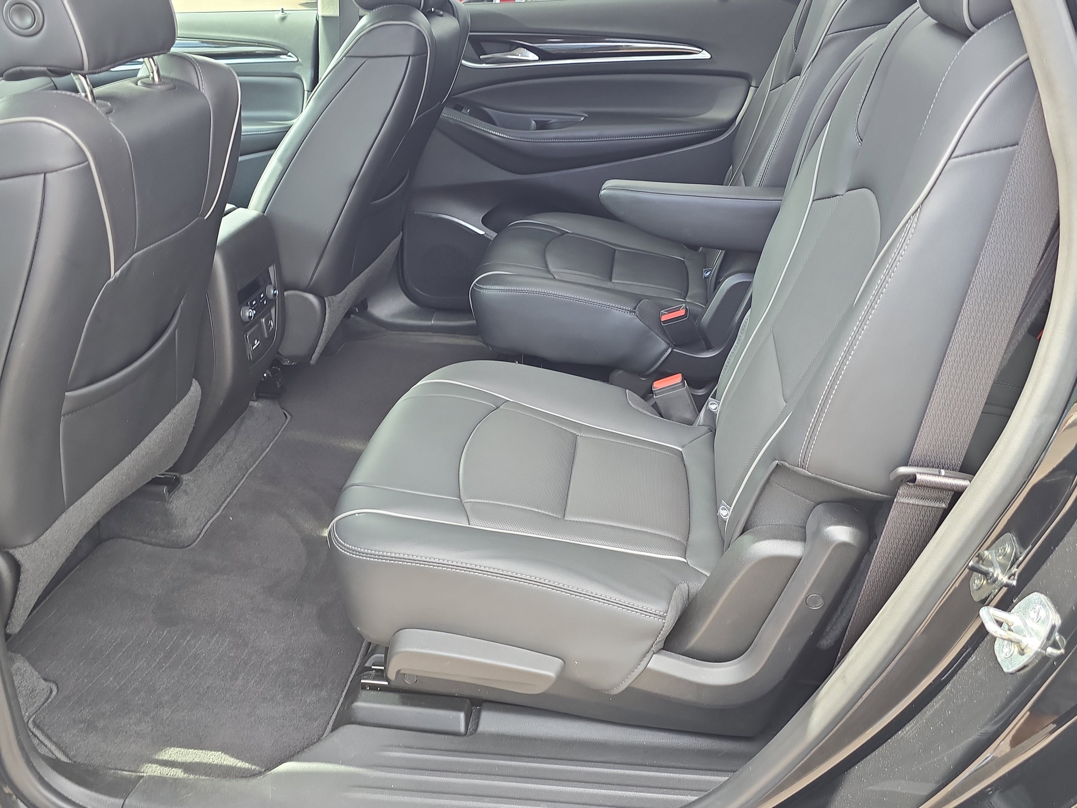 Used 2019 Buick Enclave Avenir w/ Avenir Technology Package image 19