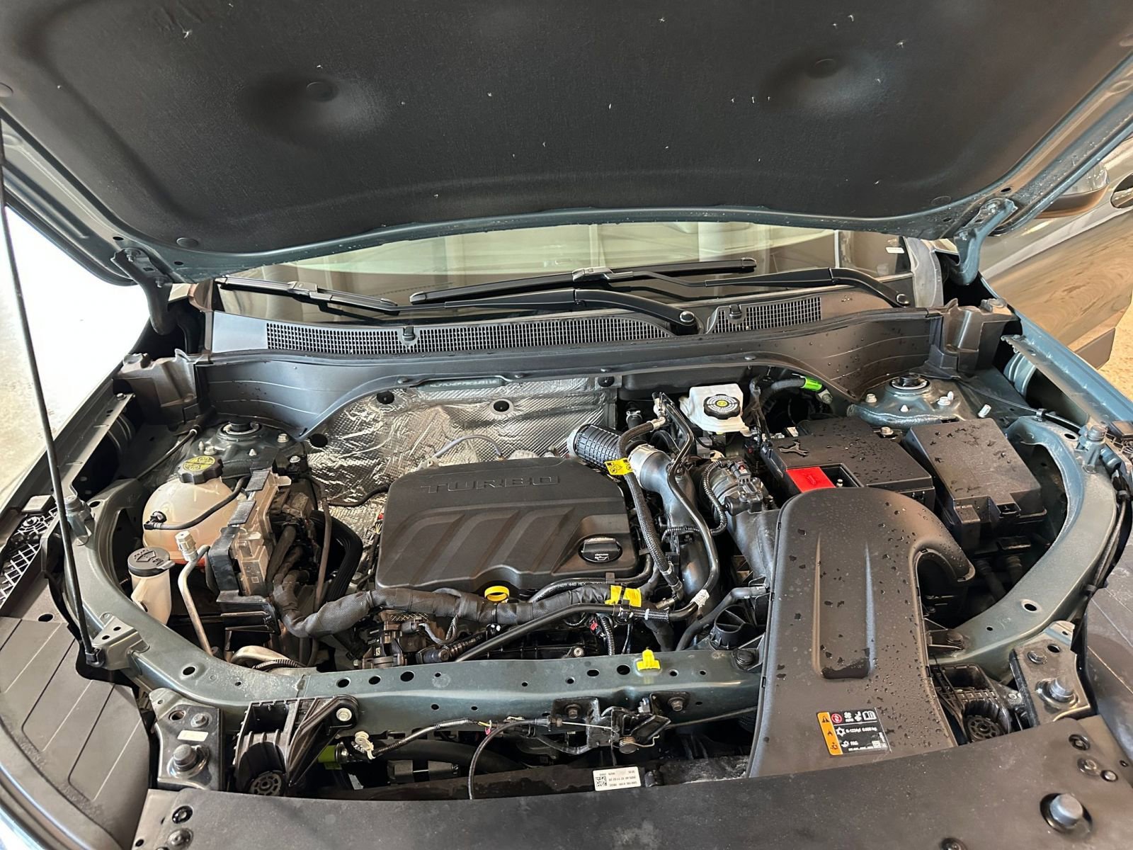 Used 2025 Chevrolet Trax LT w/ LT Convenience Package image 31