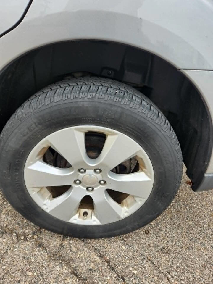 Used 2011 Subaru Outback 2.5i Limited image 28