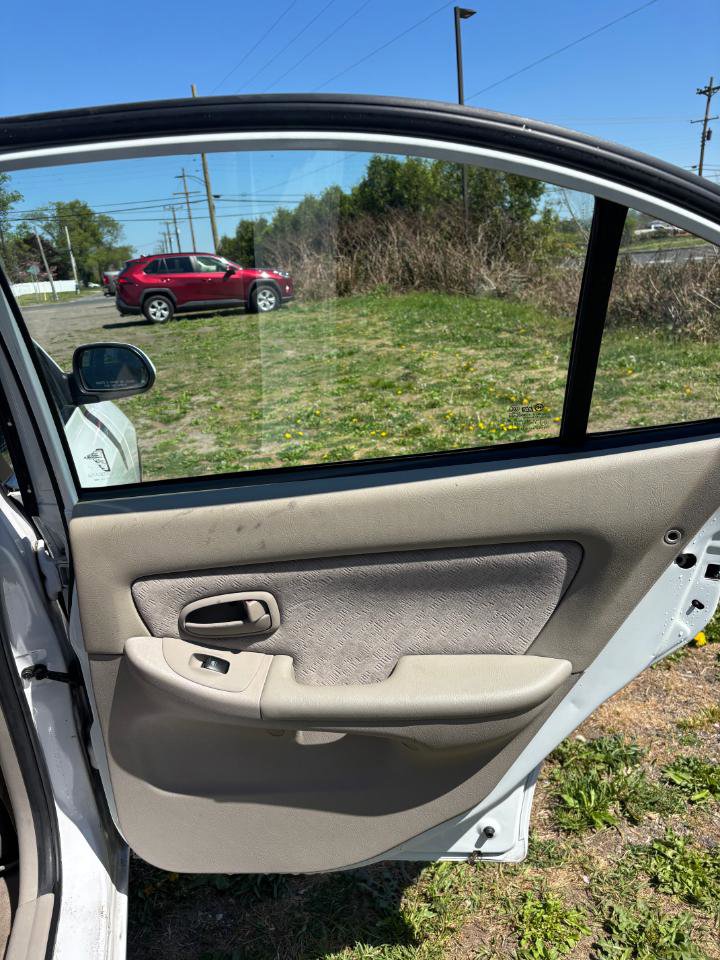 Used 2006 Hyundai Elantra GLS image 23