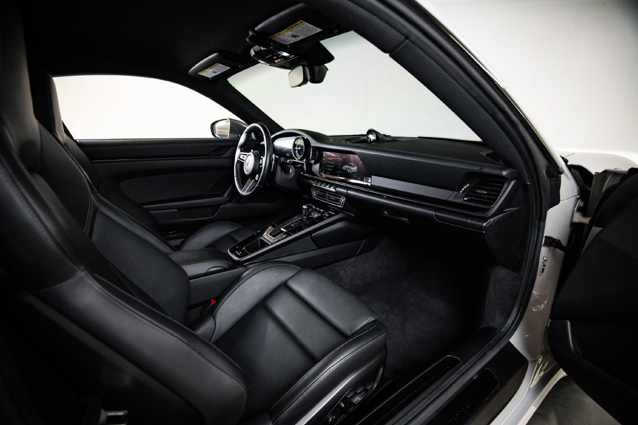 Certified 2024 Porsche 911 Carrera T RWD image 28