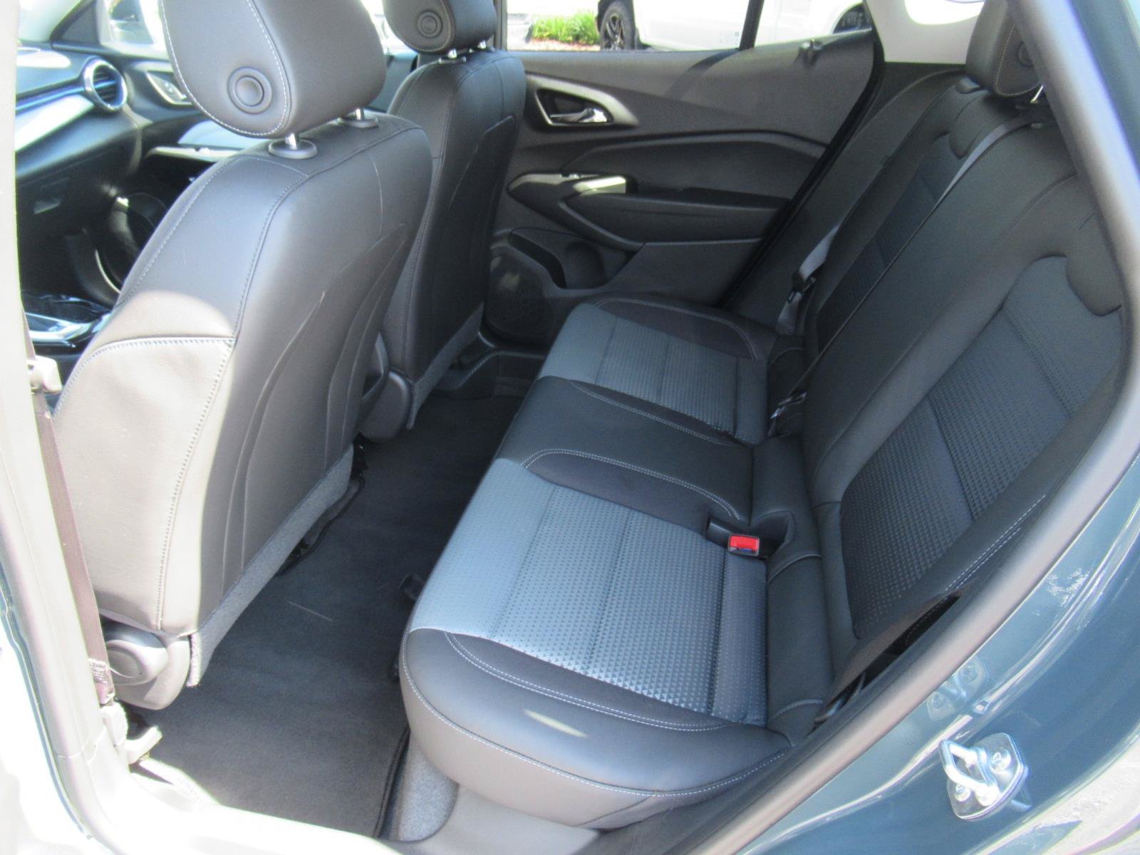 Used 2026 Chevrolet Trax LT w/ Driver Confidence Package FWD image 33