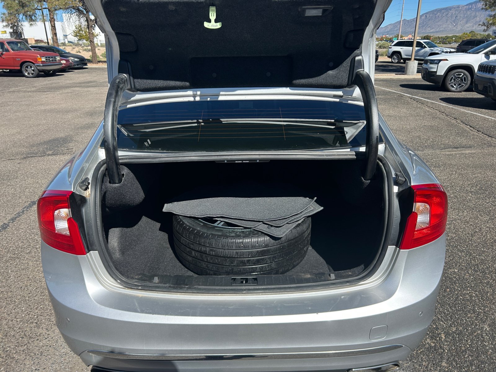 Used 2017 Volvo S60 T5 Inscription Platinum AWD/4WD image 32