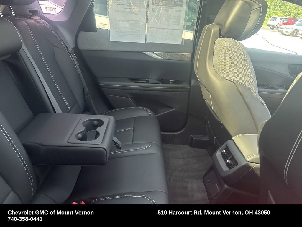 Used 2025 Cadillac Optiq Sport 1 w/ LPO, ONYX Package image 14