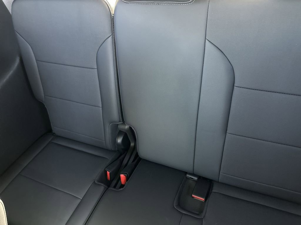 Used 2025 Buick Enclave Preferred image 35